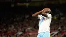 Onana tampil sigap untuk menghalau tembakan sang striker tim lawan. Skor 3-0 untuk kemenangan Manchester United pun menjadi hasil akhir laga ini. (AP Photo/Dave Thompson)