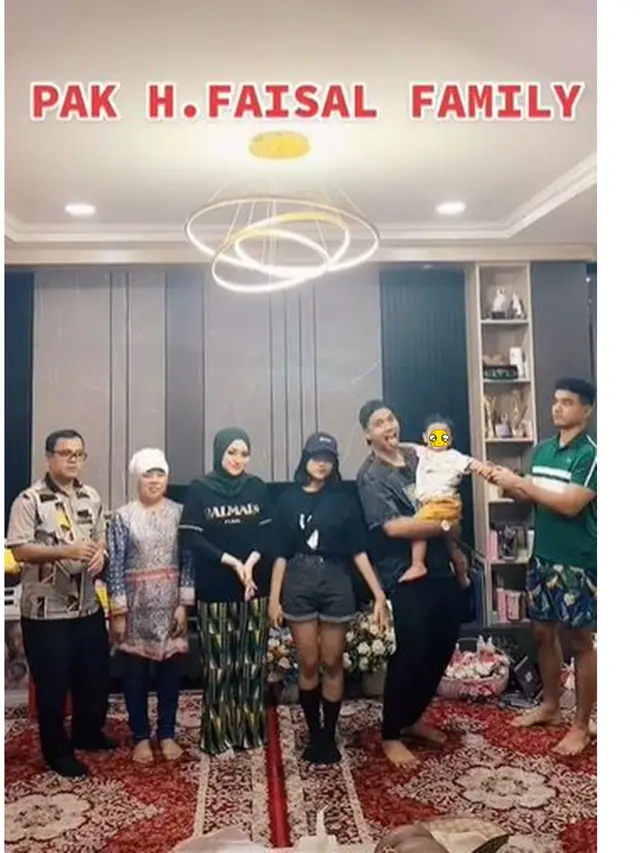 Kerap Dijodohkan, Ini 6 Potret Kedekatan Nathalie Holscher dan Frans Faisal