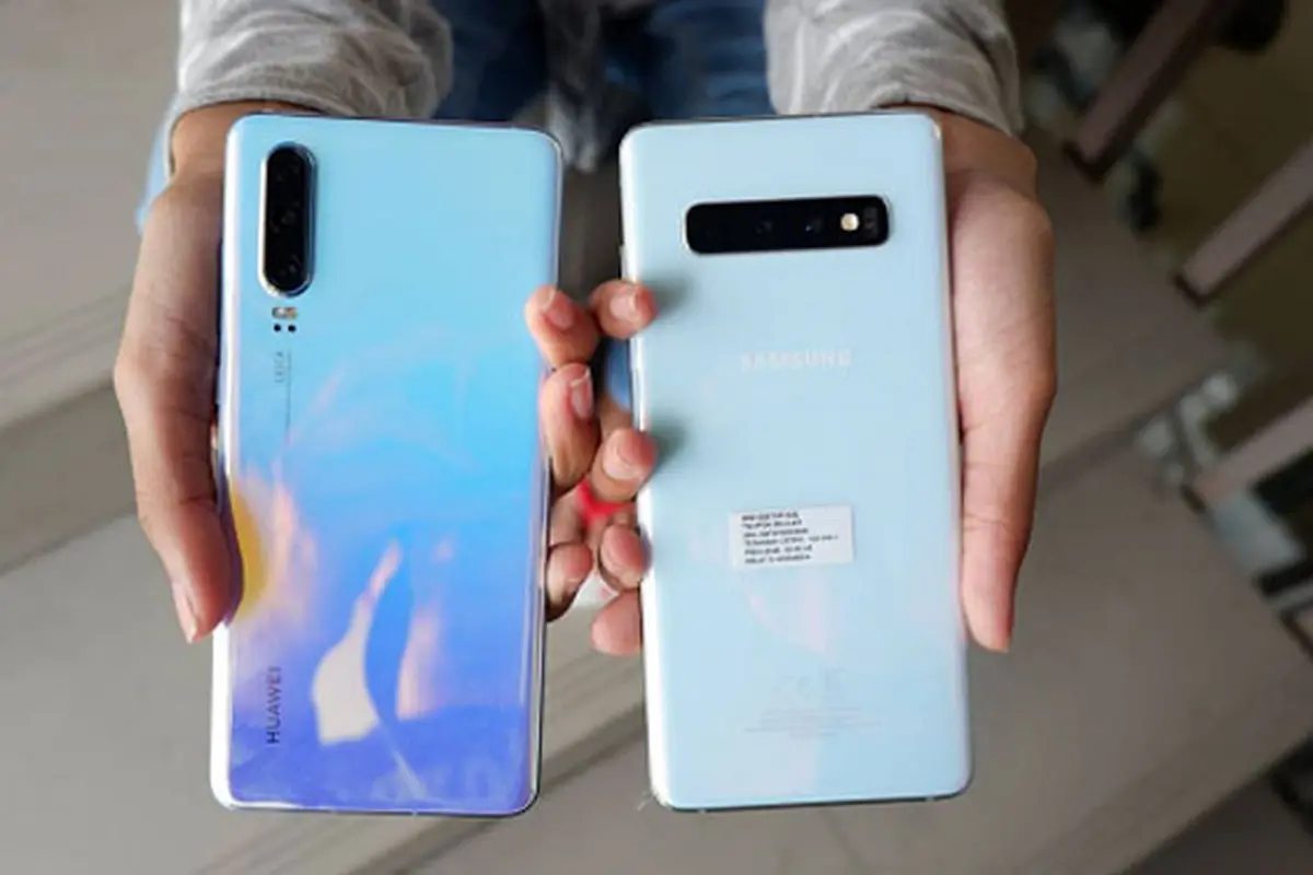 Pilih Mana, Samsung S10 vs Huawei P30, Untuk THR Tahun Ini
