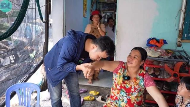 Seorang Wanita Punya Bau Badan Mirip Parfum, Akan Lebih Wangi Saat Bulan Purnama