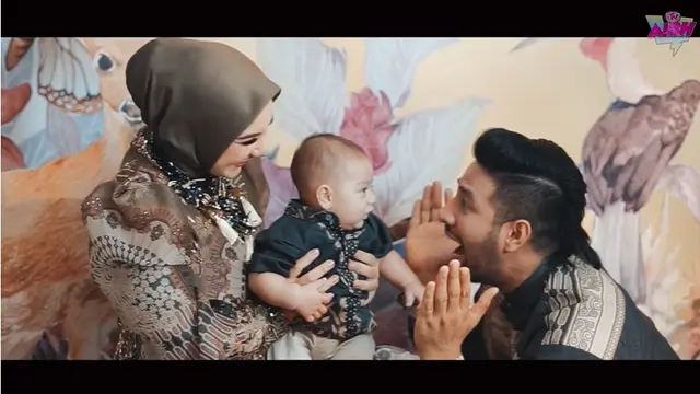 7 Pemotretan Ammar Zoni dan Irish Bella Bersama Buah Hati