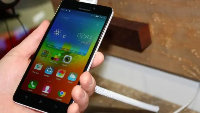 Lenovo A7000 Tetap Diburu Meski Hari Libur
