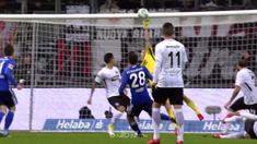 Berita video 5 penyelamatan gemilang yang dilakukan para kiper pada pekan ke-17 Bundesliga 2017-2018. This video presented by BallBall.