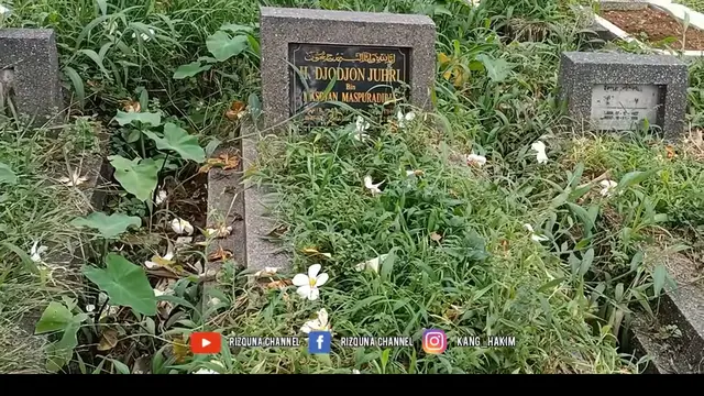 6 Potret Terbaru Makam Mendiang Komedian Jojon, Ditumbuhi Rumput Liar