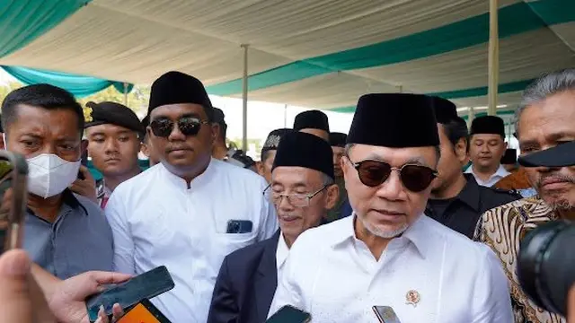 Ketua Umum (Ketum) Partai Amanat Nasional (PAN) Zukifli Hassan (Zulhas) saat menghadiri pembukaan Muktamar Rifa'iyah ke-10, Jawa Tengah, Sabtu, (23/9/2023).