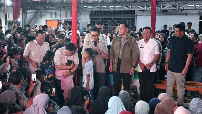 Prabowo Peluk Anak-Anak, Kehangatan Malam Tahun Baru di Tengah Bencana