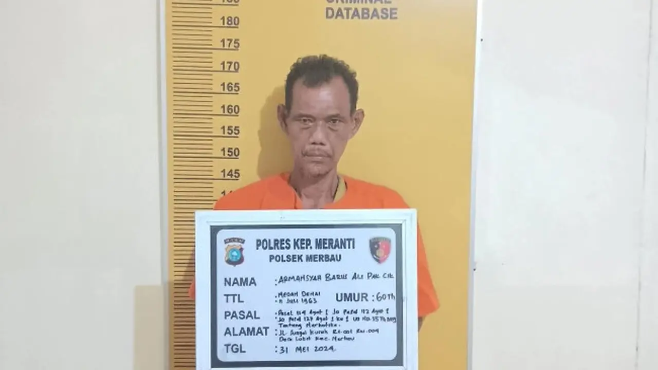 Kakek penjual sabu di Kepulauan Meranti yang ditangkap polisi karena sudah meresahkan masyarakat.