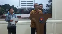 Proyek pembangunan Wisma Atlet di Kompleks Kemayoran diambil alih Kementerian Pekerjaan Umum dan Perumahan Rakyat.