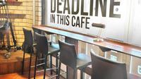Manuscript Writing Cafe, kafe unik di Jepang khusus bagi penulis yang dikejar deadline. (dok. koenji-sankakuchitai.blog.jp)