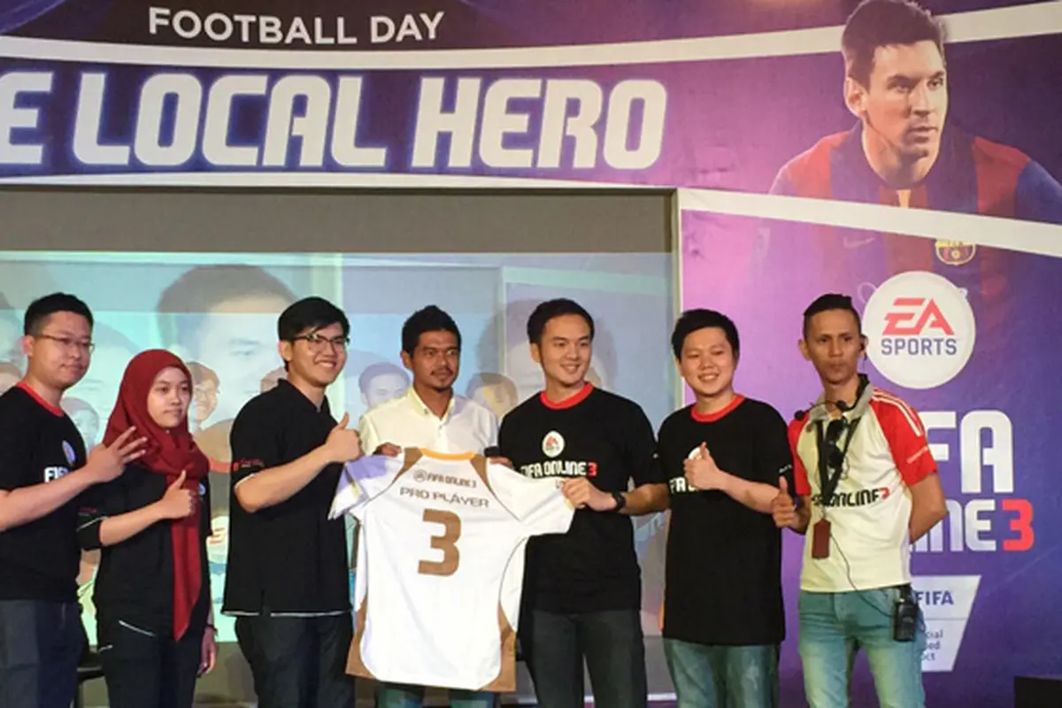 Meriahnya Acara FIFA Online 3 Bersama Bambang Pamungkas