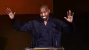 <p>Belum lama ini Kanye West menjalani perawatan intensif di rumah sakit lantaran gangguan mental yang dideritanya. Berangsur pulih, Kanye pun mulai kembali berkreasi dalam musik. (AFP/Bintang.com)</p>