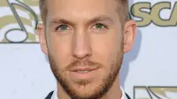Calvin Harris Fokus Berkarier Setelah Putus dari Rita Ora