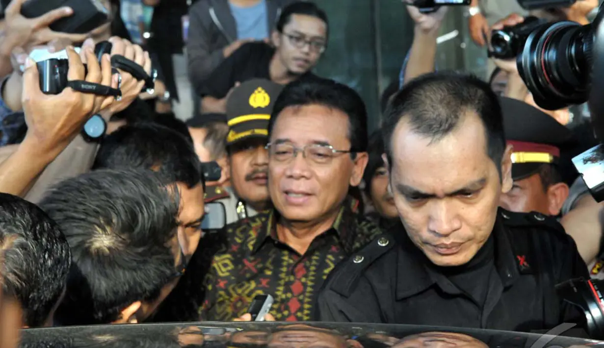 Selama hampir 5 jam, Joko mengatakan dirinya ditanyai lebih dari 15 pertanyaan oleh penyidik,  Jakarta, Selasa (16/9/2014) (Liputan6.com/Panji Diksana)