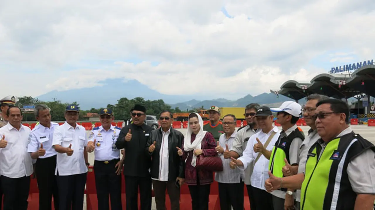Pemerintah Optimis Antrian Kendaraan Pintu Tol Brebes Berkurang