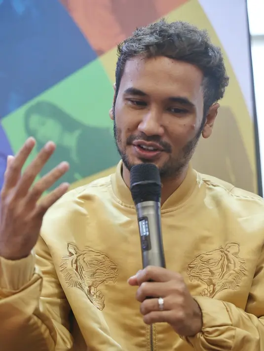 JFlow juga belum mengetahui apakah Denada mengizinkan jika para sahabatnya menggelar galang dana untuk kesembuhan anaknya itu. namun yang pasti, JFlow bakal membantu dalam hal apapun. (Nurwahyunan/Bintang.com)