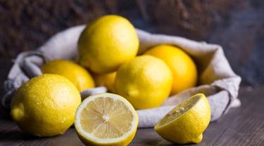 Cara Mencerahkan Wajah Kusam dengan Lemon