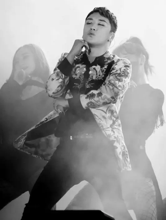 "Orang-orang di sekitarmu mulai meninggalkanmu saat kammu mulai berbicara dengan bahasa informal. Mereka tak mengatakan kepadaku tapi mereka tak suka denganku," ujarnya seperti yang dilansir dari Allkpop. (Foto: instagram.com/seungriseyo)