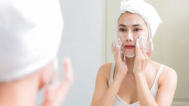 Ciri-ciri Jerawat Breakout yang Wajib Diketahui, Bagaimana Langkah Tepat untuk Mengatasinya?