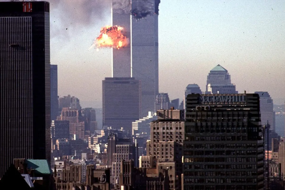 Serangan teroris di World Trade Center, New York, Amerika Serikat pada 9 September 2001 (AFP)