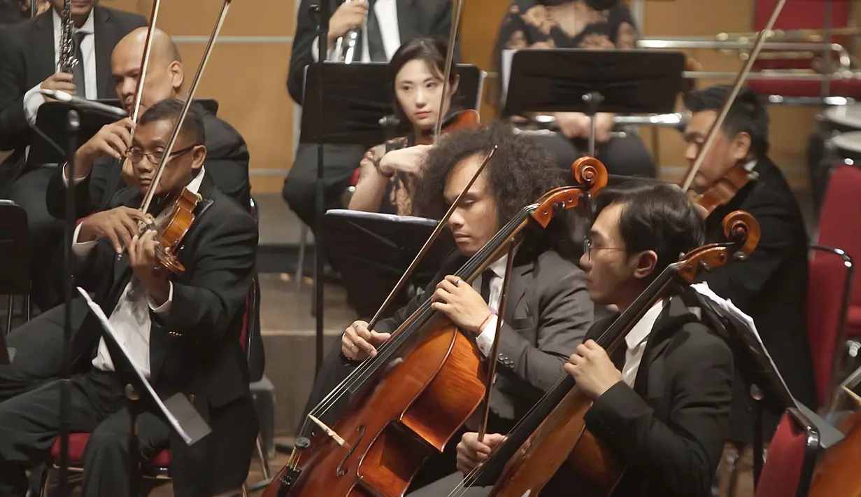 Jakarta Concert Orchestra Jumat (21/2/2020) di Usmar Ismail Hall, Jakarta. (Bambang E Ros/Fimela.com)