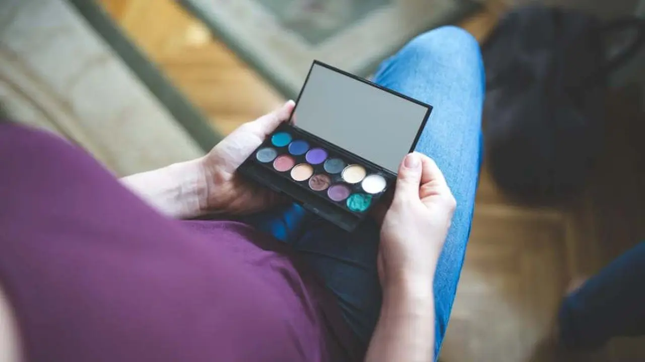 Eyeshadow Palette di Bawah 200 Ribu Bikin Teriak, Bagus Banget!