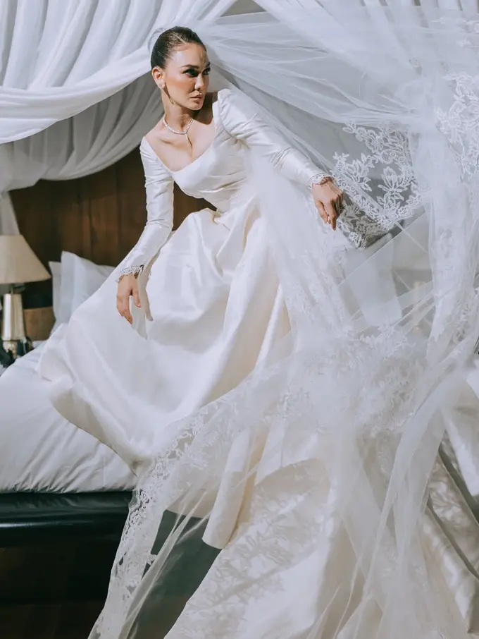 Desainer Tanah Air di Balik Gaun Pengantin Viral Artis Indonesia