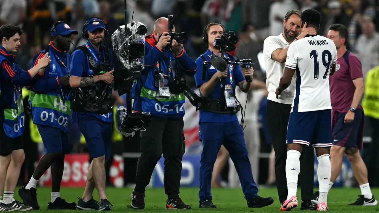 Foto: Luapan Kebahagiaan Gareth Southgate Setelah Membawa Inggris ke Final, Bayar Tunai Keraguan Fans