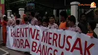 [VIDEO] Siswa SD Demo Tolak Hari Valentine