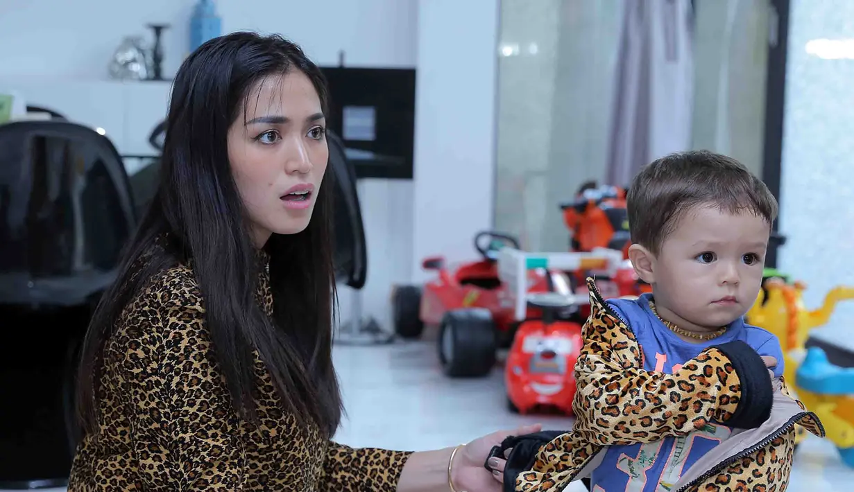 SCTV lewat Indonesian Social Media Awards (ISMA) 2K16, pada 1 November mendatang akan memberikan penghargaan bagi masyarakat yang sering bergelut dengan sosial media. (Deki Prayoga/Bintang.com)