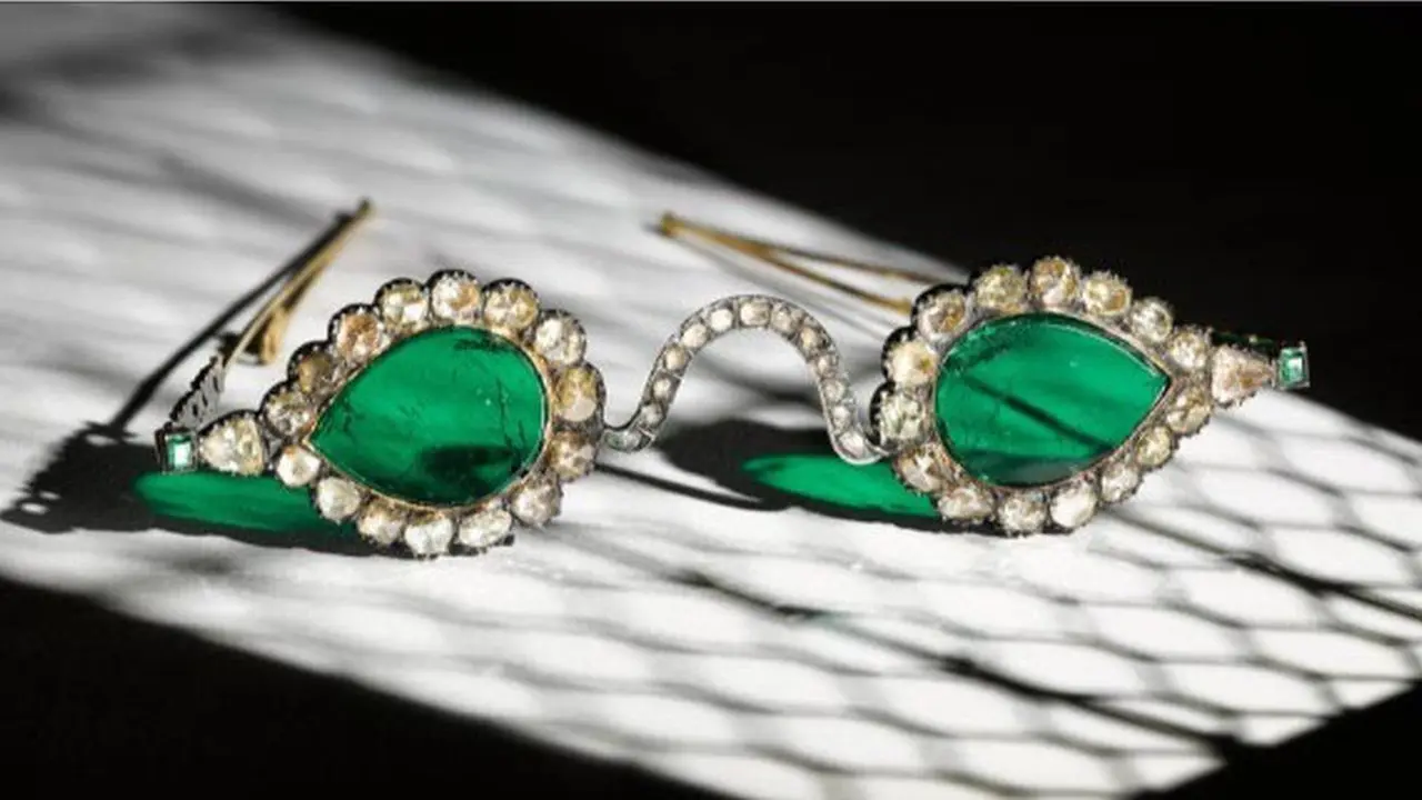 Kacamata Berlian Mughal (Sumber: Sothebay)