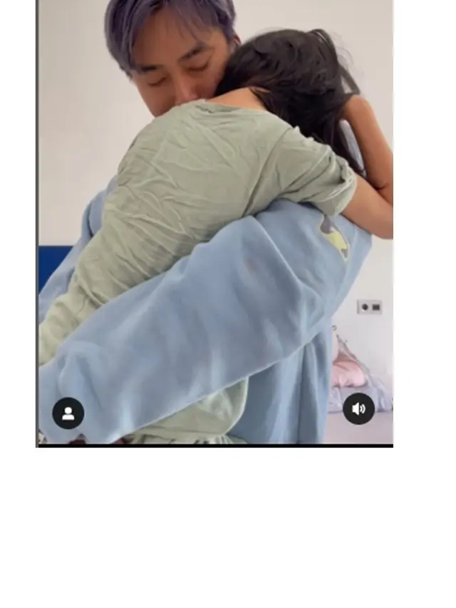 10 Potret Jevier Justin dan Istri saat Momong Anak yang Idap Cerebral Palsy, Penuh Kesabaran