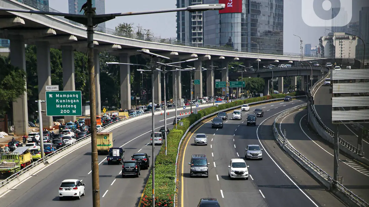 Volume Lalu Lintas di Tol Turun 40 Persen Selama PPKM Darurat