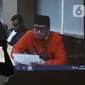 Terdakwa mantan Menpora Imam Nahrawi membacakan pledoi atau pembelaan saat sidang secara online di Gedung KPK, Jakarta, Jumat (19/6/2020). Sebelumnya, Imam Nahrawi dituntut 10 tahun penjara dan denda Rp 500 juta subsider 6 bulan kurungan terkait dugaan suap dana hibah KONI. (merdeka.com/Dwi Narwoko)