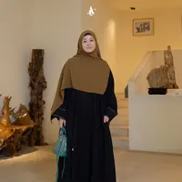 Inspirasi outfit Natasha Rizky/copyright instagram.com/alurcerita