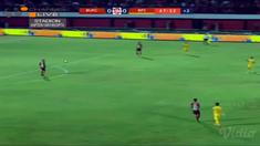 Berita video momen gol fantastis pemain Bali United, Yabes Roni, saat membobol gawang Bhayangkara FC dalam lanjutan Shopee Liga 1 2019, Selasa (21/5/2019).