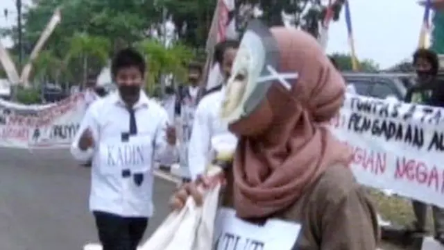 KPK Harus Usut Dinasti Gubernur Banten Ratu Atut Chosiyah