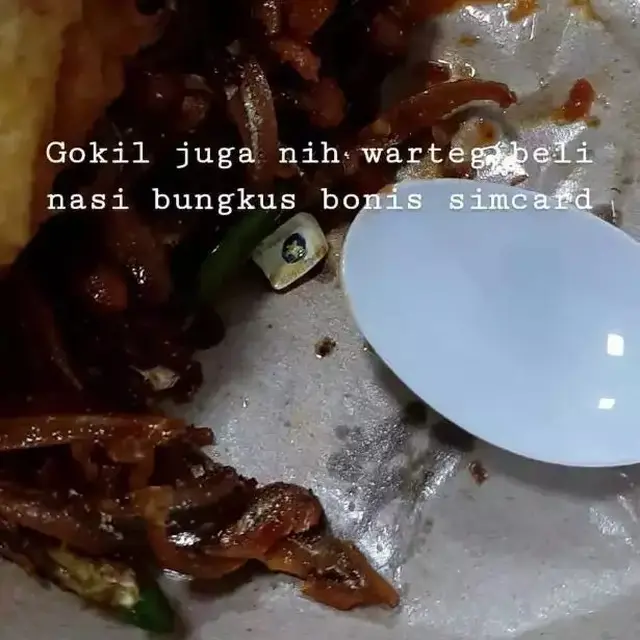 6 Potret Beli Makanan Dapat 'Hadiah' Barang Ini Bikin Kaget Sekaligus Heran