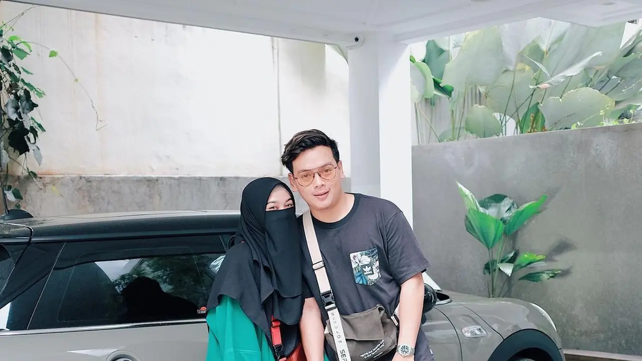 Kisah Cintanya Jadi Inspirasi, Ini 6 Potret manis Natta Reza dan Wardah Maulina