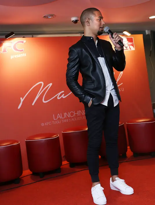 Band berkualitas yang pernah meraih penghargaan bergengsi kelas dunia seperti The Brit Awards, Grammy Awards, Q Awards, dan MTV Video Music Awards ini menjadi inspirasi bagi penyanyi berumur 37 tahun, Marcell Siahaan. (Galih W. Satria/Bintang.com)