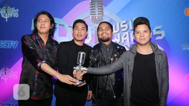 [Bintang] Group Band paling Ngetop -Armada