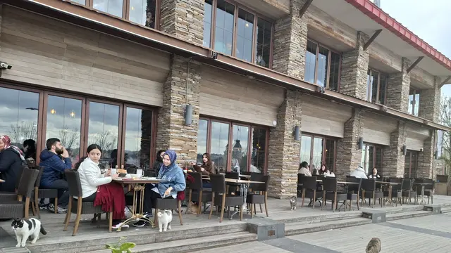Uskudar Square