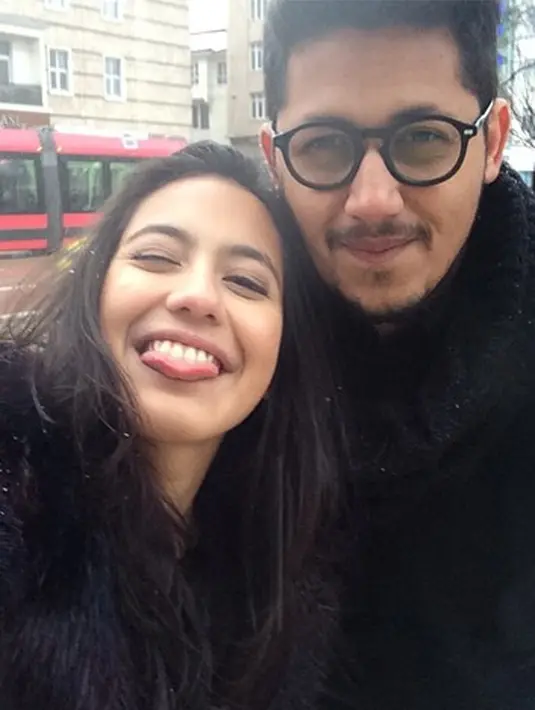 Pevita Pearce sering menyebut kakaknya Keenan dengan istilah 'Partner in Crime' yang berarti sesosok teman yang selalu ada disaat susah dan senang. (Via Instagram/@pevpearce)