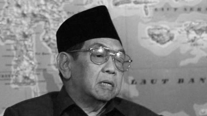 Kisah Kesederhanaan Gus Dur Saat Foto Kepresidenan, Rela Tunggu Jas Disetrika (Liputan6.com)