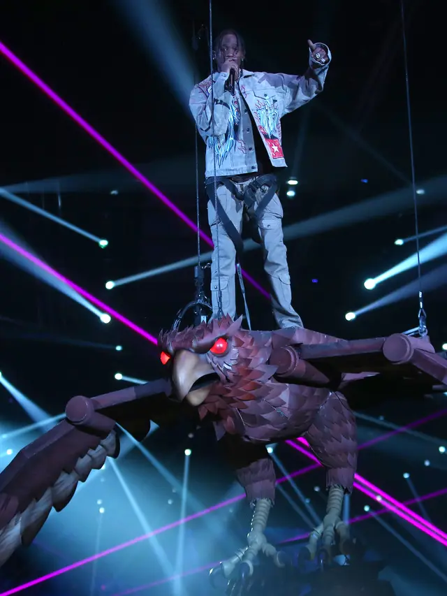 Naik Burung, Travis Scott Bikin Heboh Panggung MTV European Music Awards