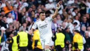 Madrid sempat memperkecil skor lewat gol Kylian Mbappe pada menit ke-74. (AP Photo/Jose Breton)