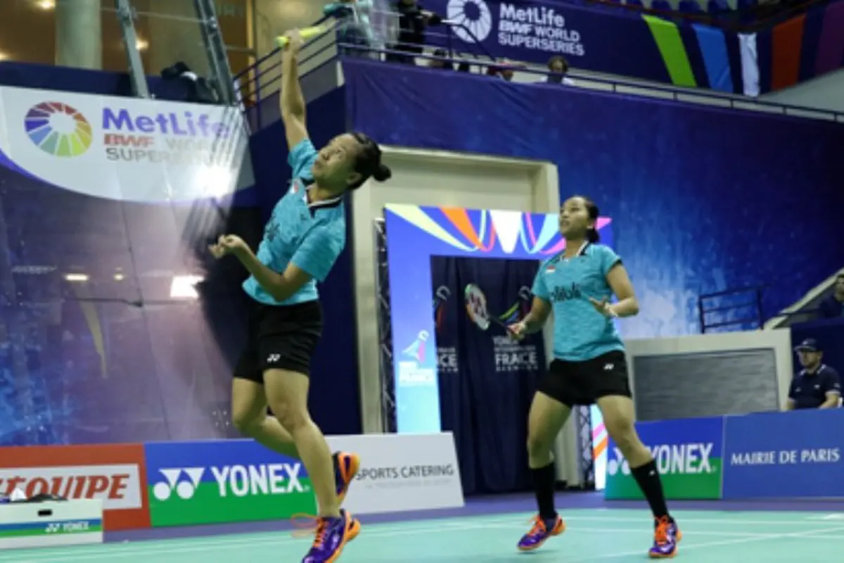Della Destiara Haris, Rosyita Eka Putri Sari 