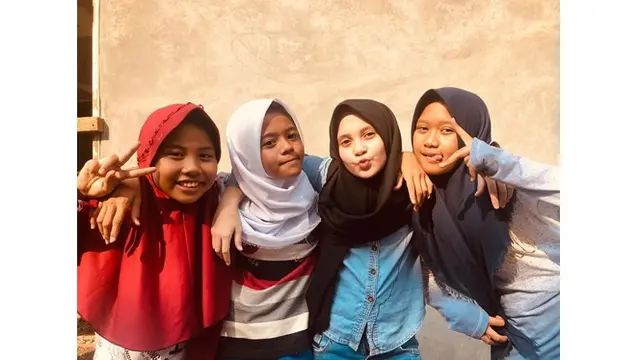 6 Potret Richelle Skornicki saat Berhijab, Adik Sandrinna Michelle