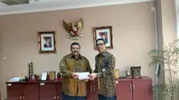 Konjen Kehormatan Nepal untuk Indonesia yang berkedudukan di Jakarta, Bally Saputra Datuk Janosati menerima surat pengakuan dari Kementerian Luar Negeri RI. 