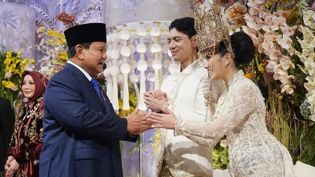 Putri Ketiga Erick Thohir, Magisha Afryea saat resepsi pernikahan adat Lampung. [@prabowo]