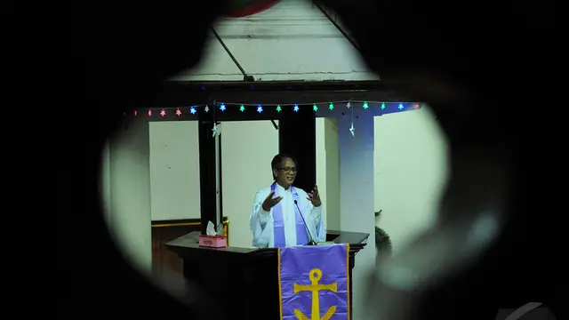Misa Natal di Gereja "Ayam" Pasar Baru